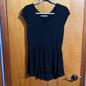 Black high-low v-neck shirt.